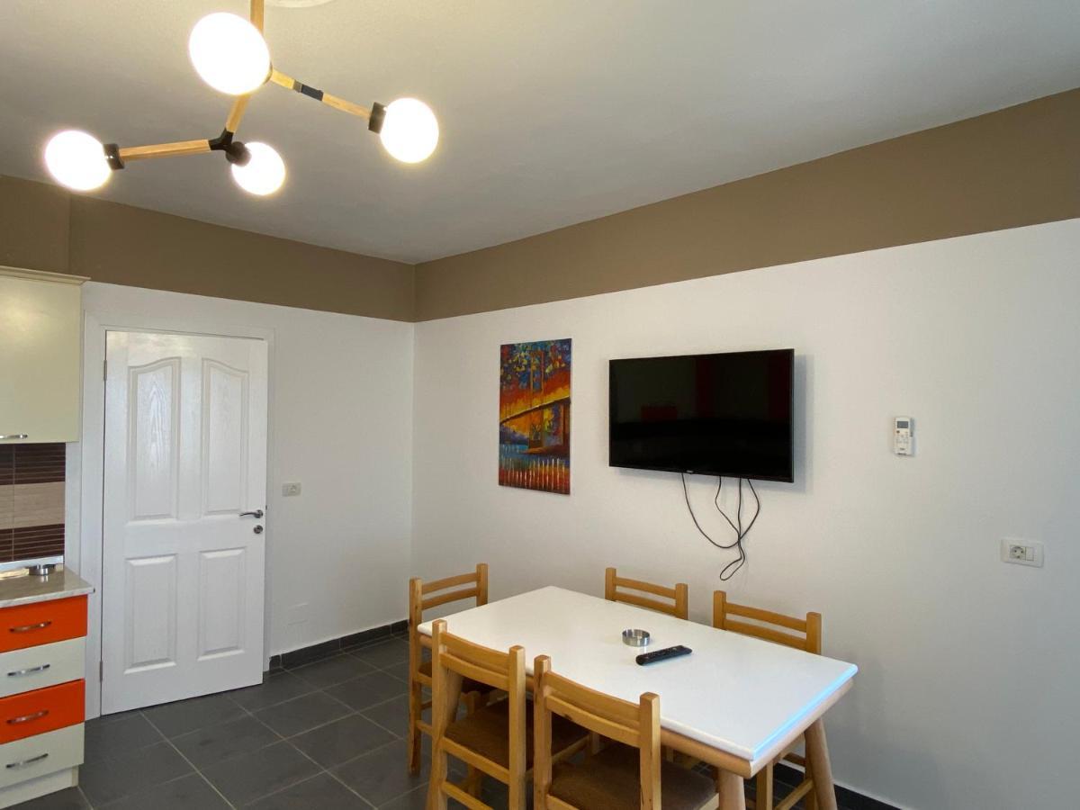 Bellavista Qerret Apartment 1 Golem  Luaran gambar