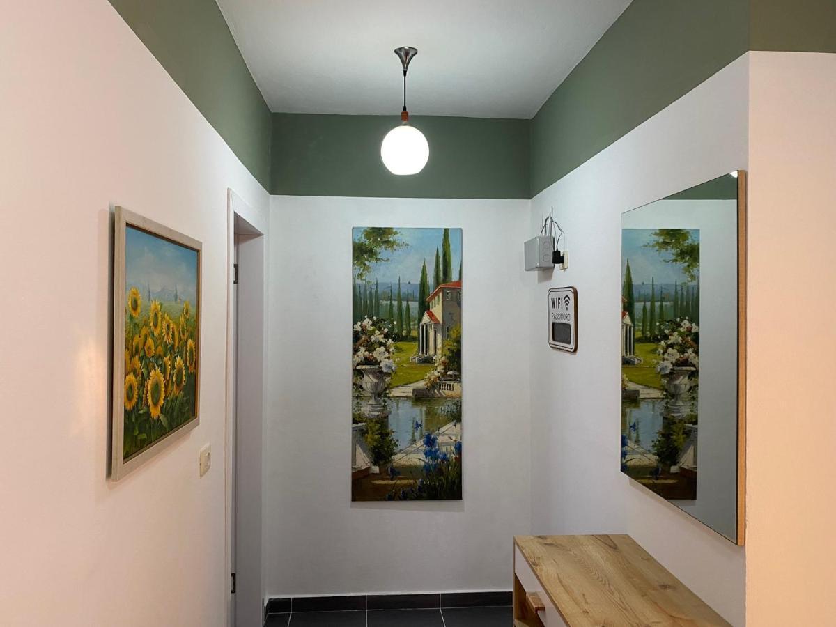 Bellavista Qerret Apartment 1 Golem  Luaran gambar
