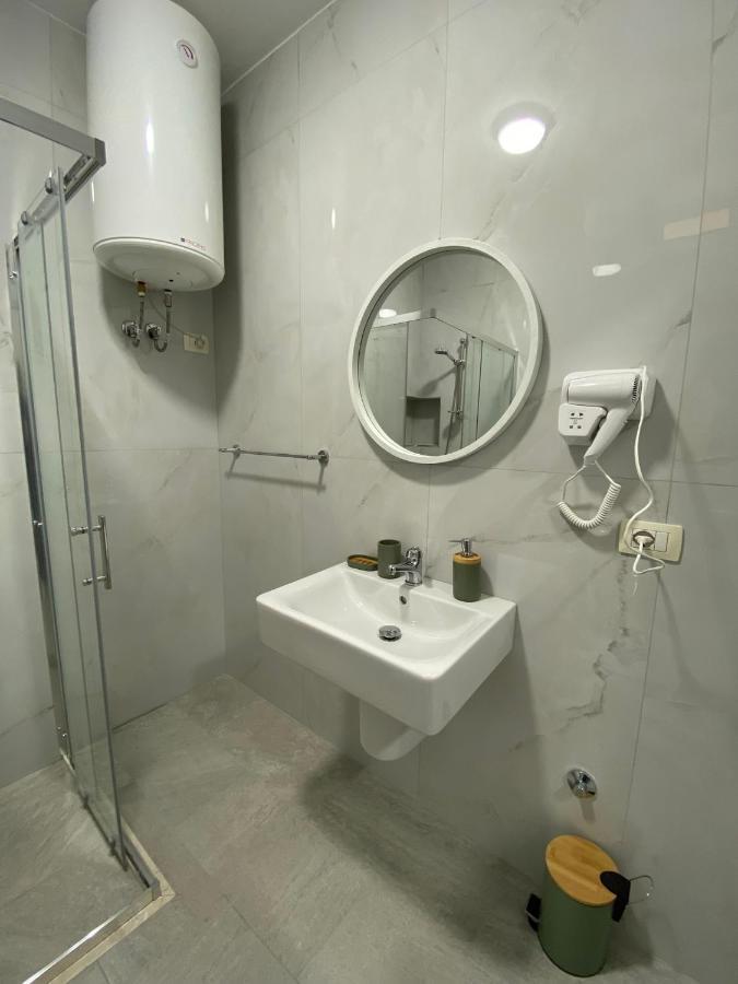 Bellavista Qerret Apartment 1 Golem  Luaran gambar