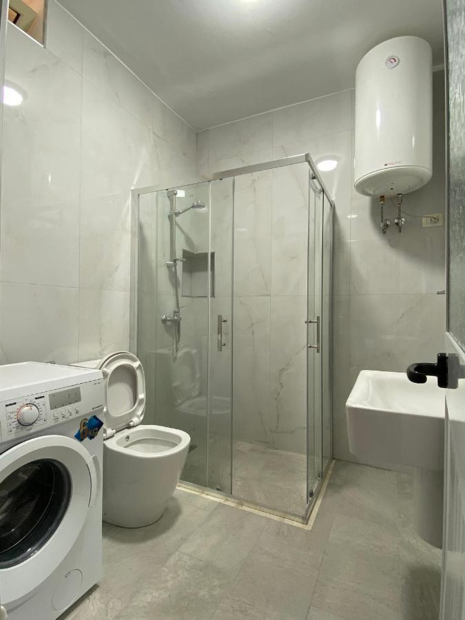 Bellavista Qerret Apartment 1 Golem  Luaran gambar