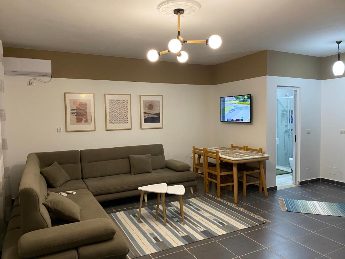 Bellavista Qerret Apartment 1 Golem  Luaran gambar
