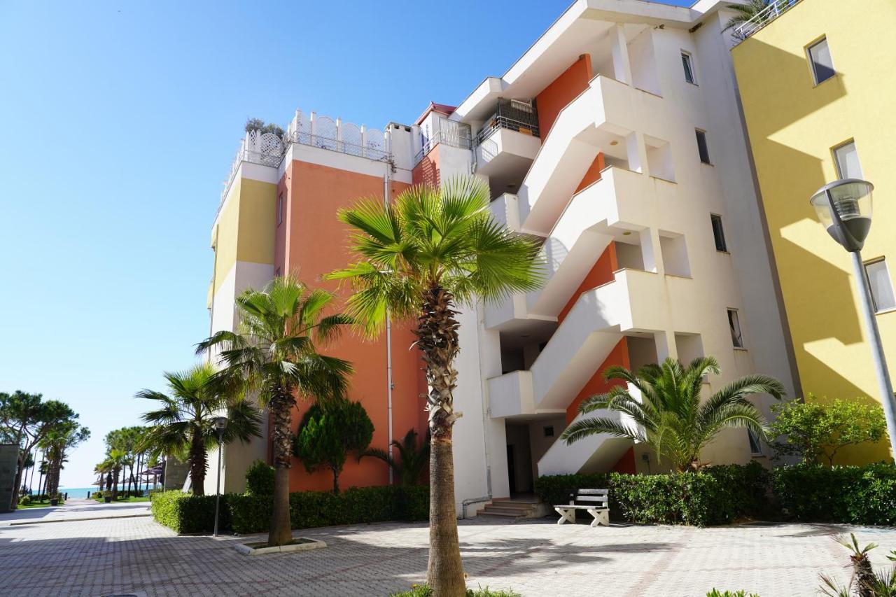 Bellavista Qerret Apartment 1 Golem  Luaran gambar